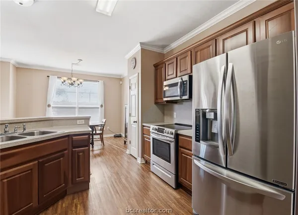 $245,000 | 1425 West Villa Maria Road, Unit 605, Bryan, TX 77801