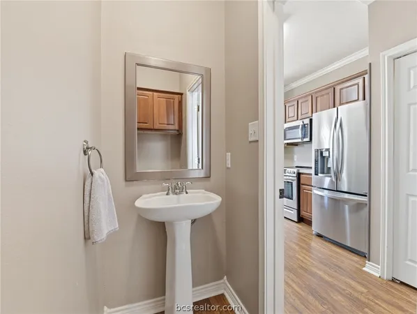 $245,000 | 1425 West Villa Maria Road, Unit 605, Bryan, TX 77801