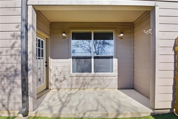 $245,000 | 1425 West Villa Maria Road, Unit 605, Bryan, TX 77801