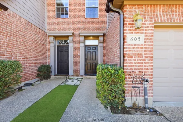 $245,000 | 1425 West Villa Maria Road, Unit 605, Bryan, TX 77801