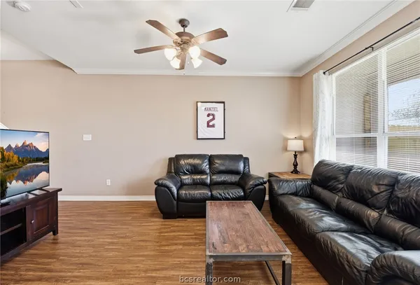 $245,000 | 1425 West Villa Maria Road, Unit 605, Bryan, TX 77801
