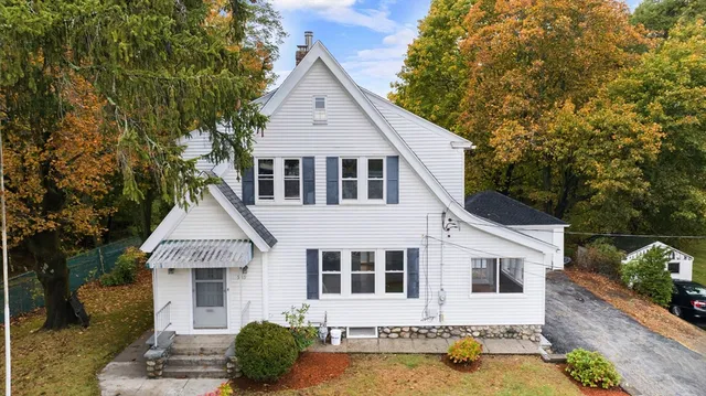 $450,000 | 589 Sunderland Road, Worcester, MA 01604