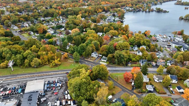 $450,000 | 589 Sunderland Road, Worcester, MA 01604