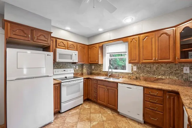 $450,000 | 589 Sunderland Road, Worcester, MA 01604