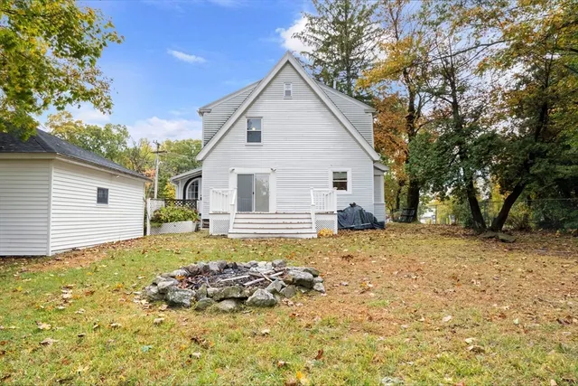 $450,000 | 589 Sunderland Road, Worcester, MA 01604