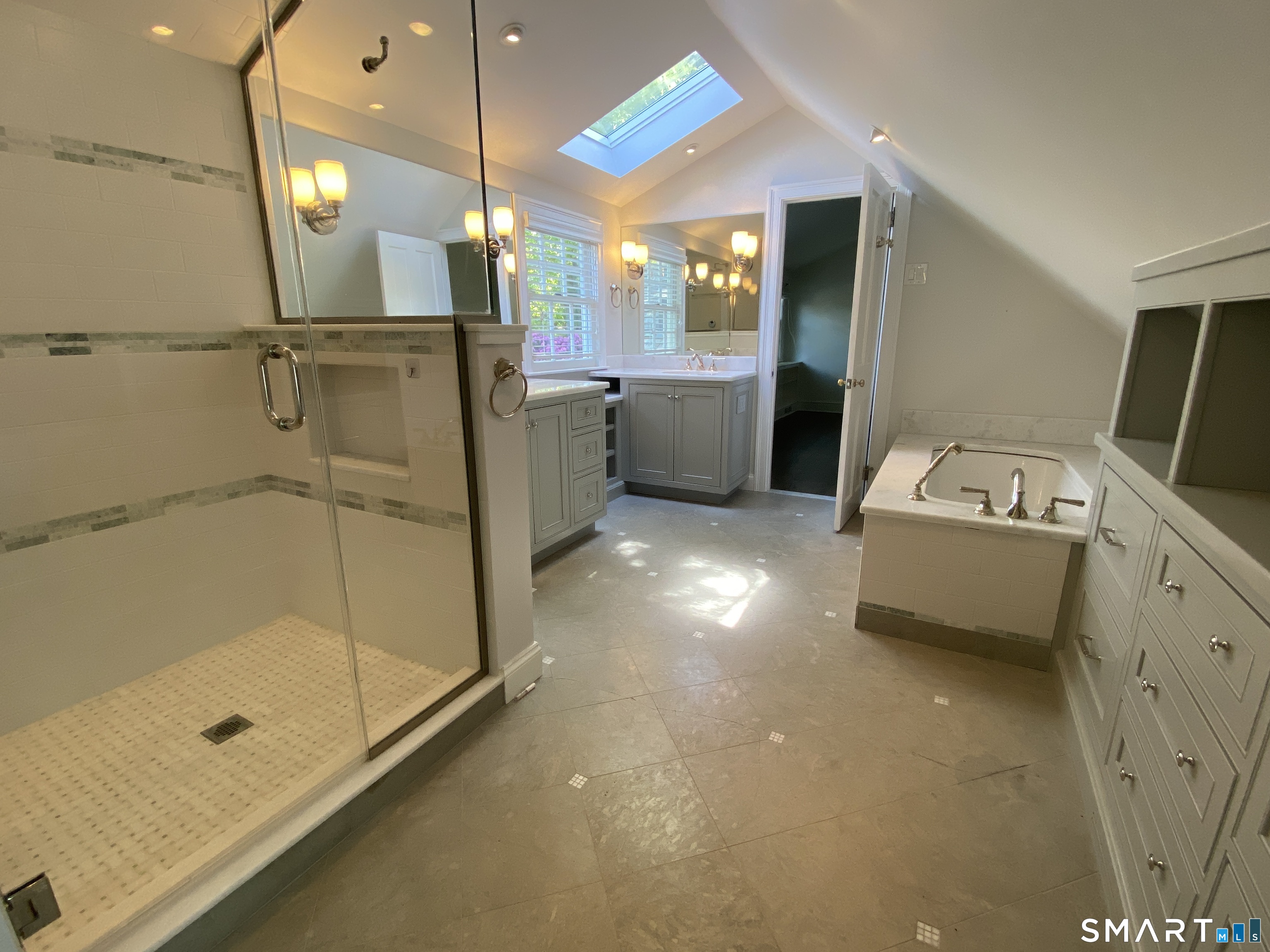 51 Hawthorne Road New Canaan, CT 06840 - Photo 13 of 20