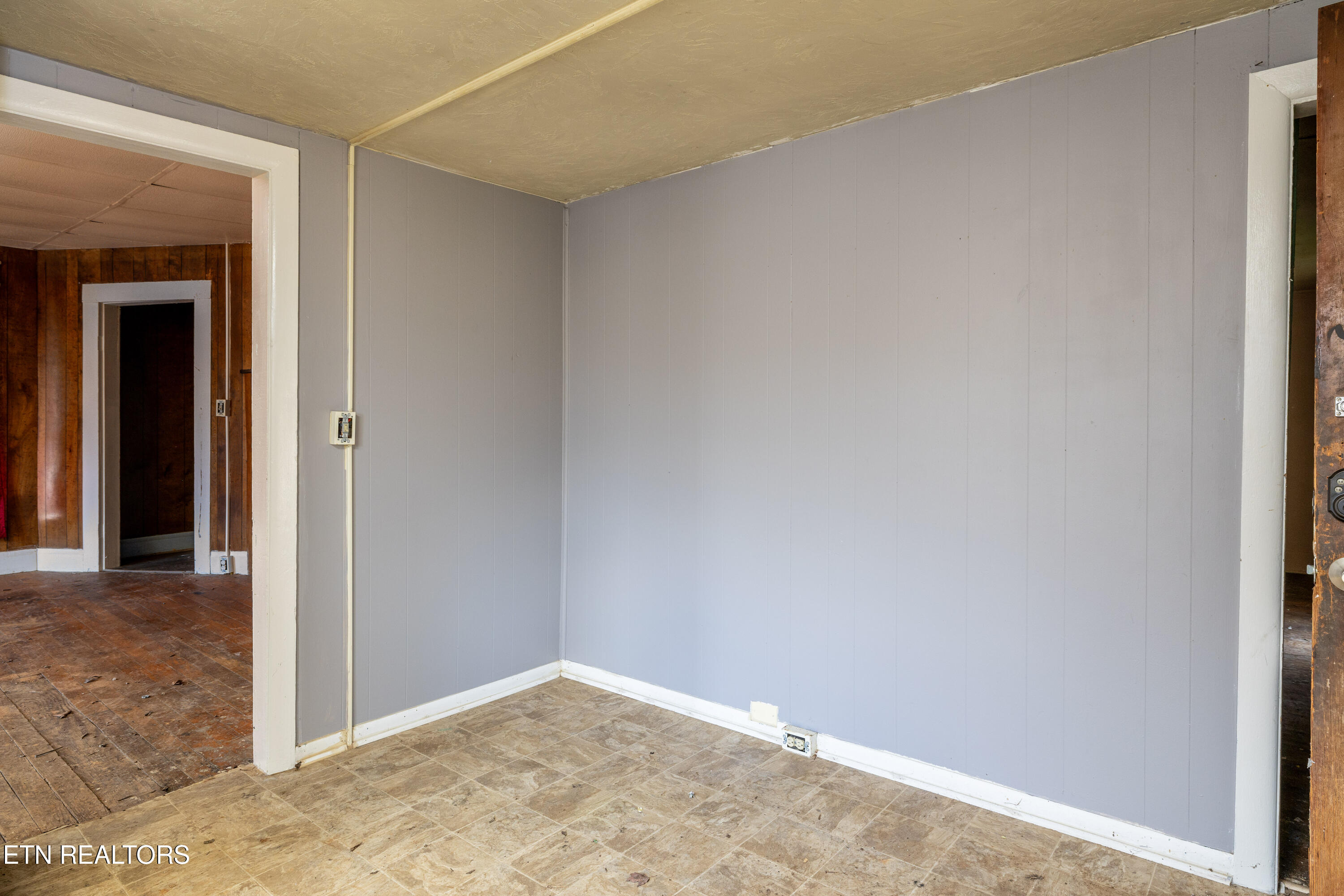 271 Trigonia Road Greenback, TN 37742 - Photo 20 of 26 271TrigoniaRd-3