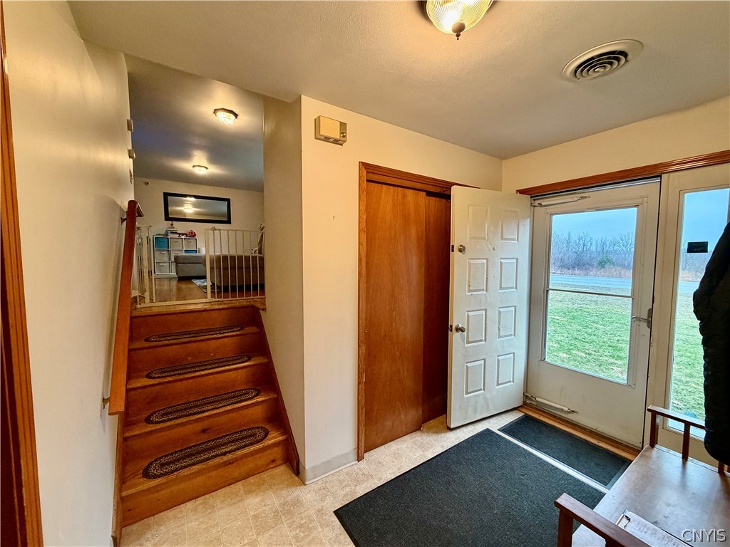 862 County Rte 25 Minetto, NY 13126 - Photo 11 of 37