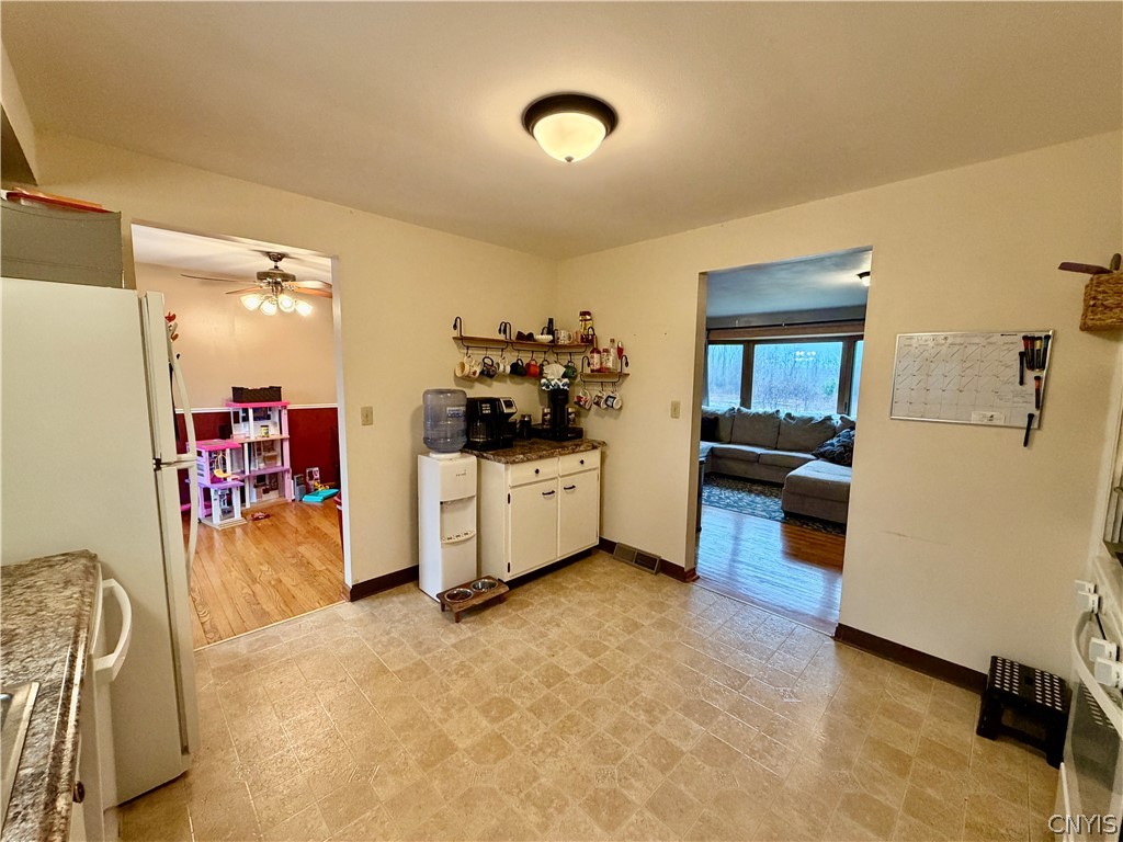 862 County Rte 25 Minetto, NY 13126 - Photo 20 of 37