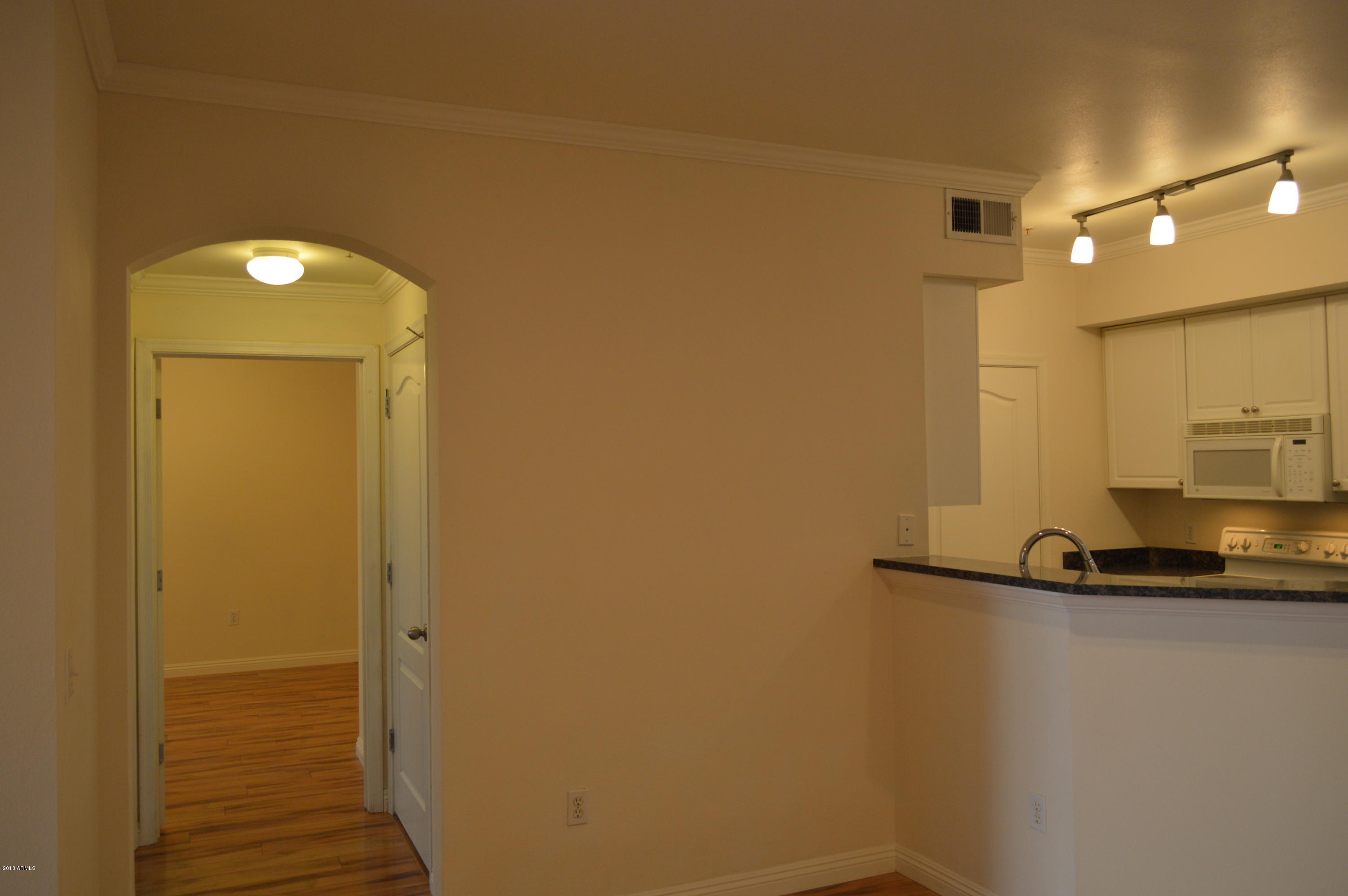 1701 East Colter Street, Unit 201 Phoenix, AZ 85016 - Photo 13 of 49 DSC_0014