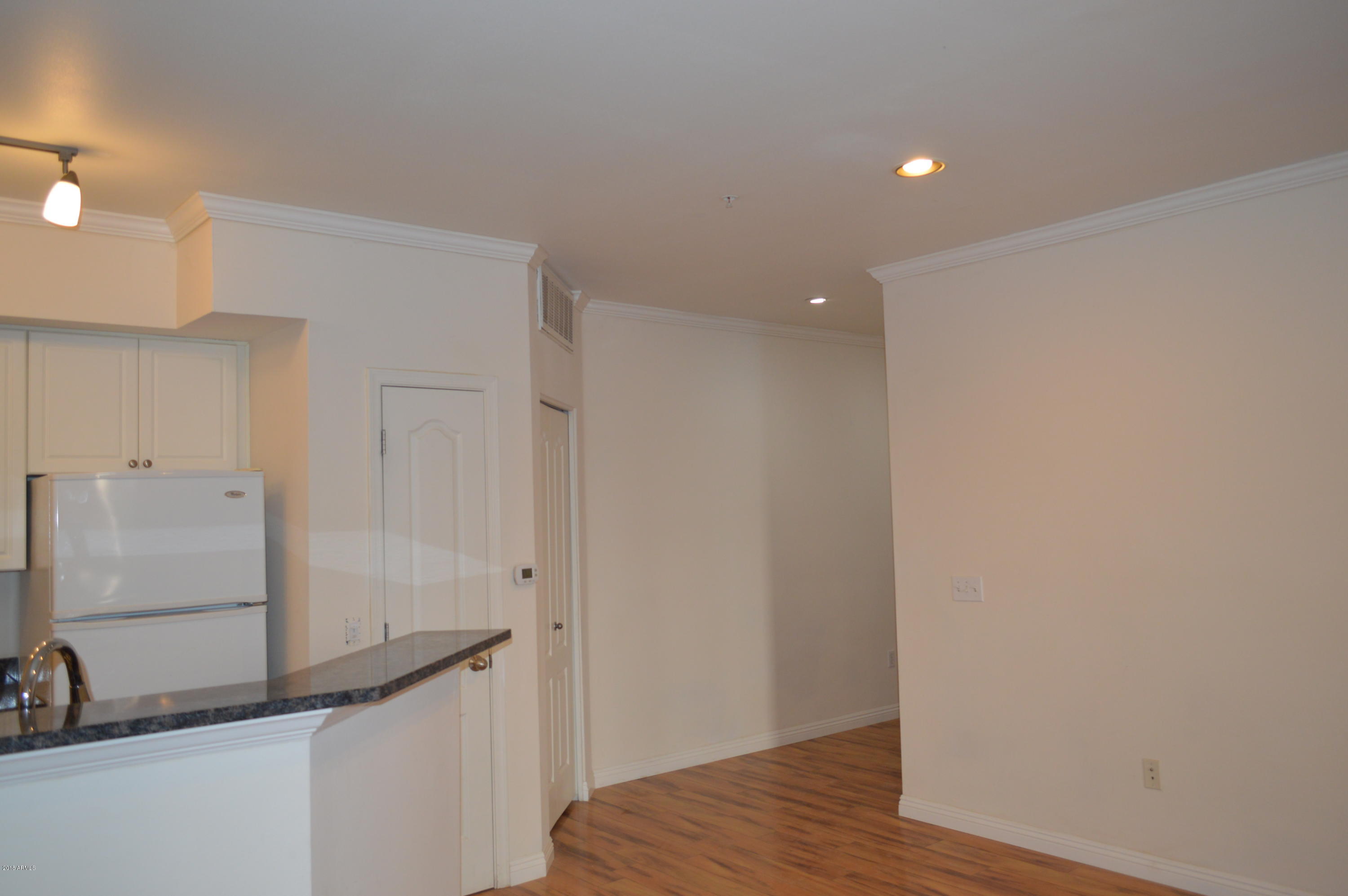 1701 East Colter Street, Unit 201 Phoenix, AZ 85016 - Photo 3 of 49 DSC_0029