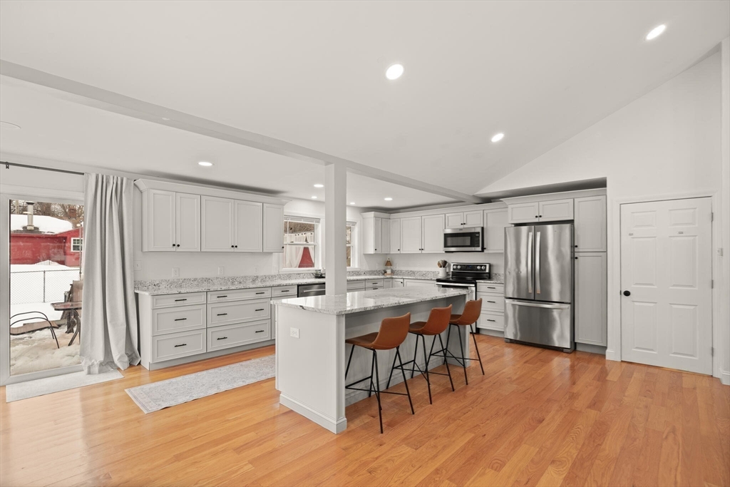 20 Walker Road Beverly, MA 01915 - Photo 12 of 35 Gallery Image 12