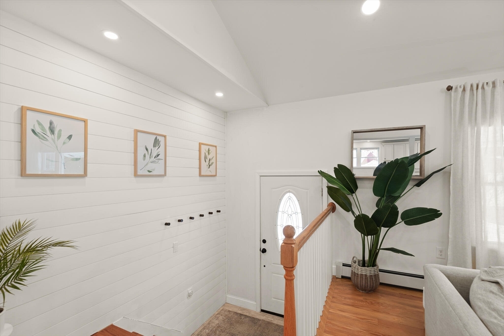 20 Walker Road Beverly, MA 01915 - Photo 3 of 35 Gallery Image 3