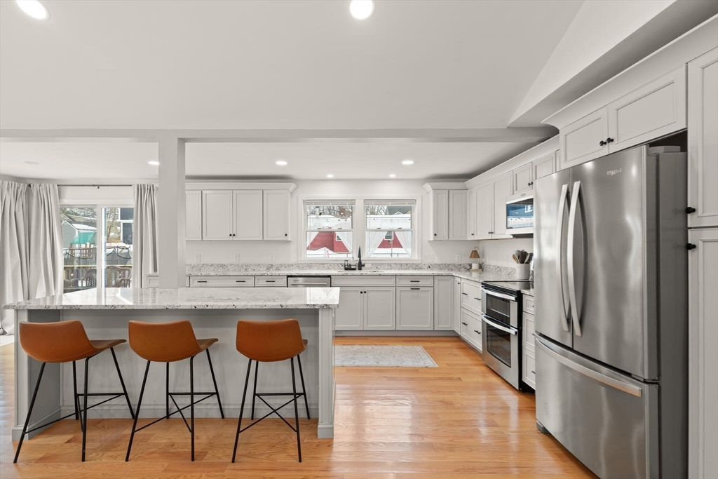 20 Walker Road Beverly, MA 01915 - Photo 10 of 35 Gallery Image 10