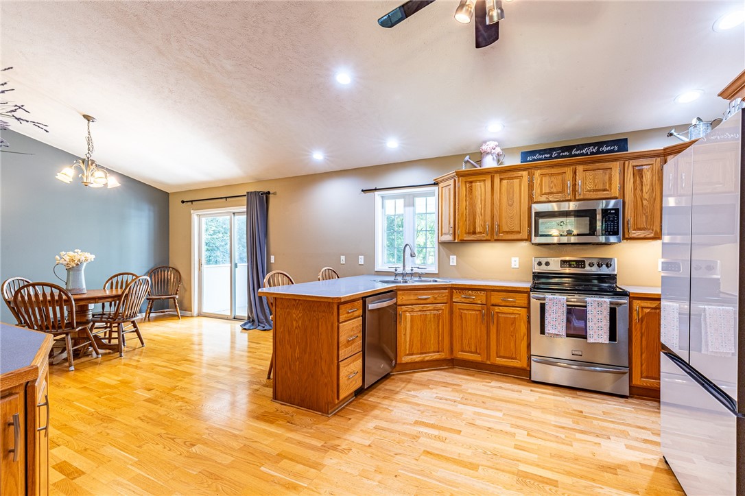 11 Plains Road Mendon, NY 14472 - Photo 10 of 50 Kitchen/Dining Room