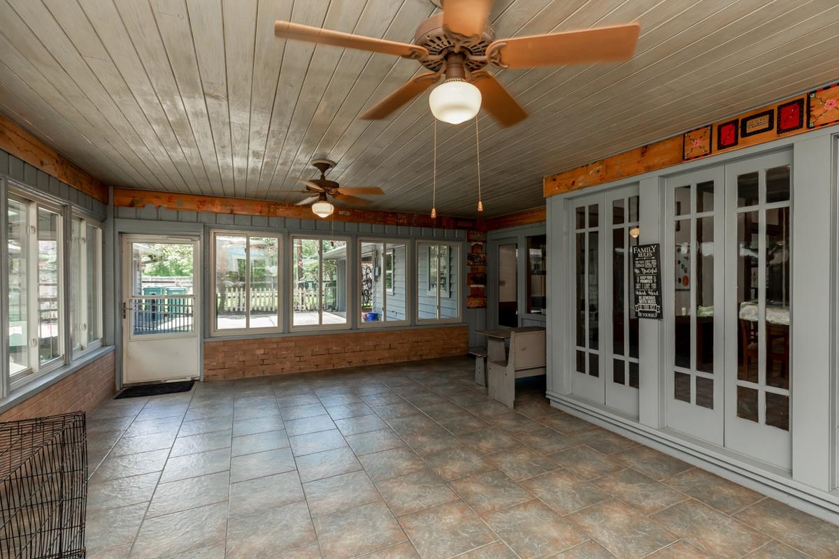 935 Dowlen Road Beaumont, TX 77706 - Photo 22 of 41