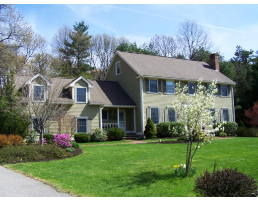 10 Molly Road Andover, MA 01810 - Photo 1 of 25 Gallery Image 1