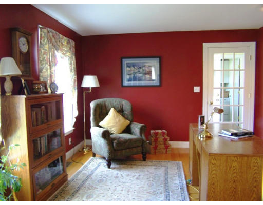 10 Molly Road Andover, MA 01810 - Photo 11 of 25 Gallery Image 11