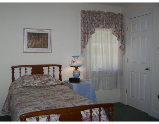 10 Molly Road Andover, MA 01810 - Photo 20 of 25 Gallery Image 20