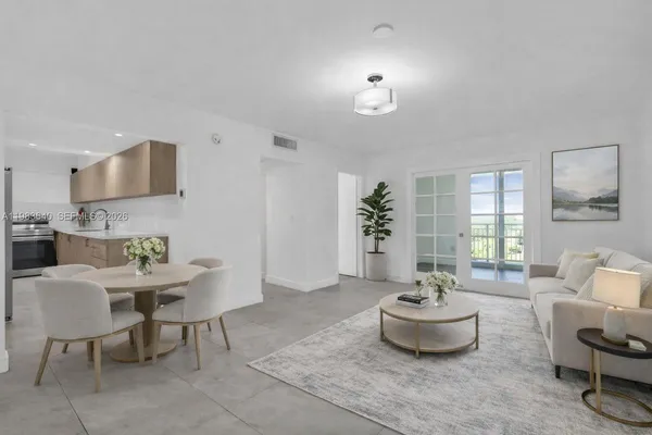 $2,000 | 1251 Northeast 108th Street, Unit 810, Miami, FL 33161