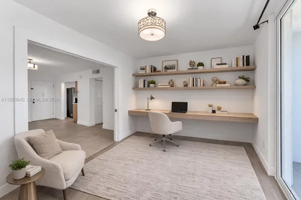 $2,000 | 1251 Northeast 108th Street, Unit 810, Miami, FL 33161