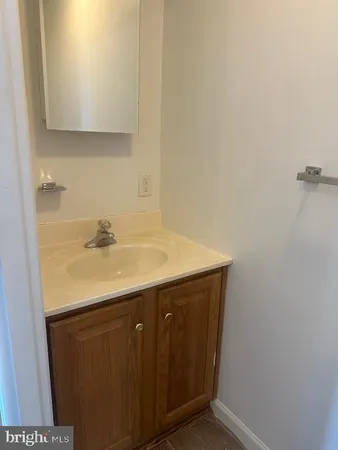 $2,050 | 353 Braeside Avenue, Unit 353, East Stroudsburg, PA 18301