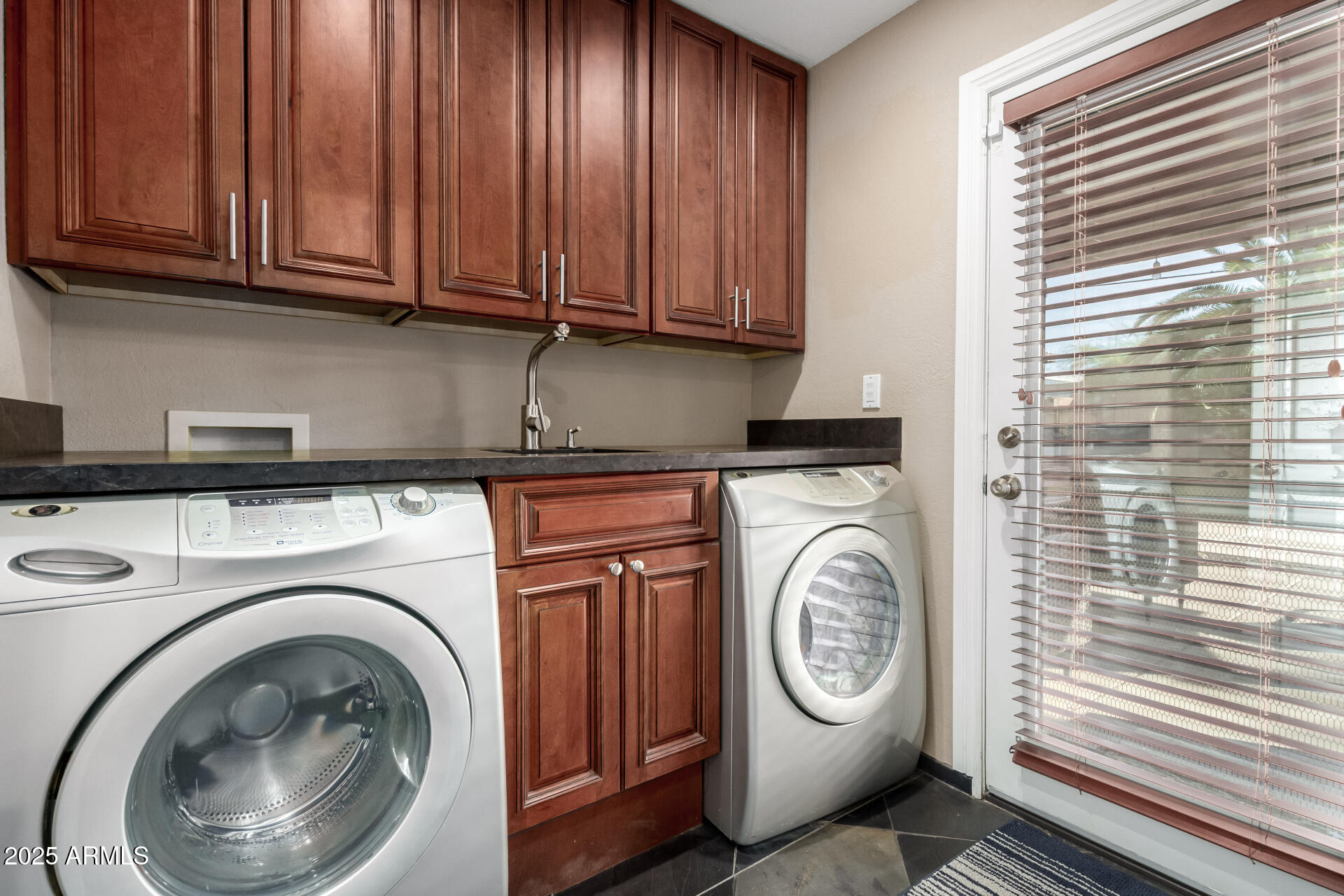 5319 North 15th Street Phoenix, AZ 85014 - Photo 22 of 32 Laundry