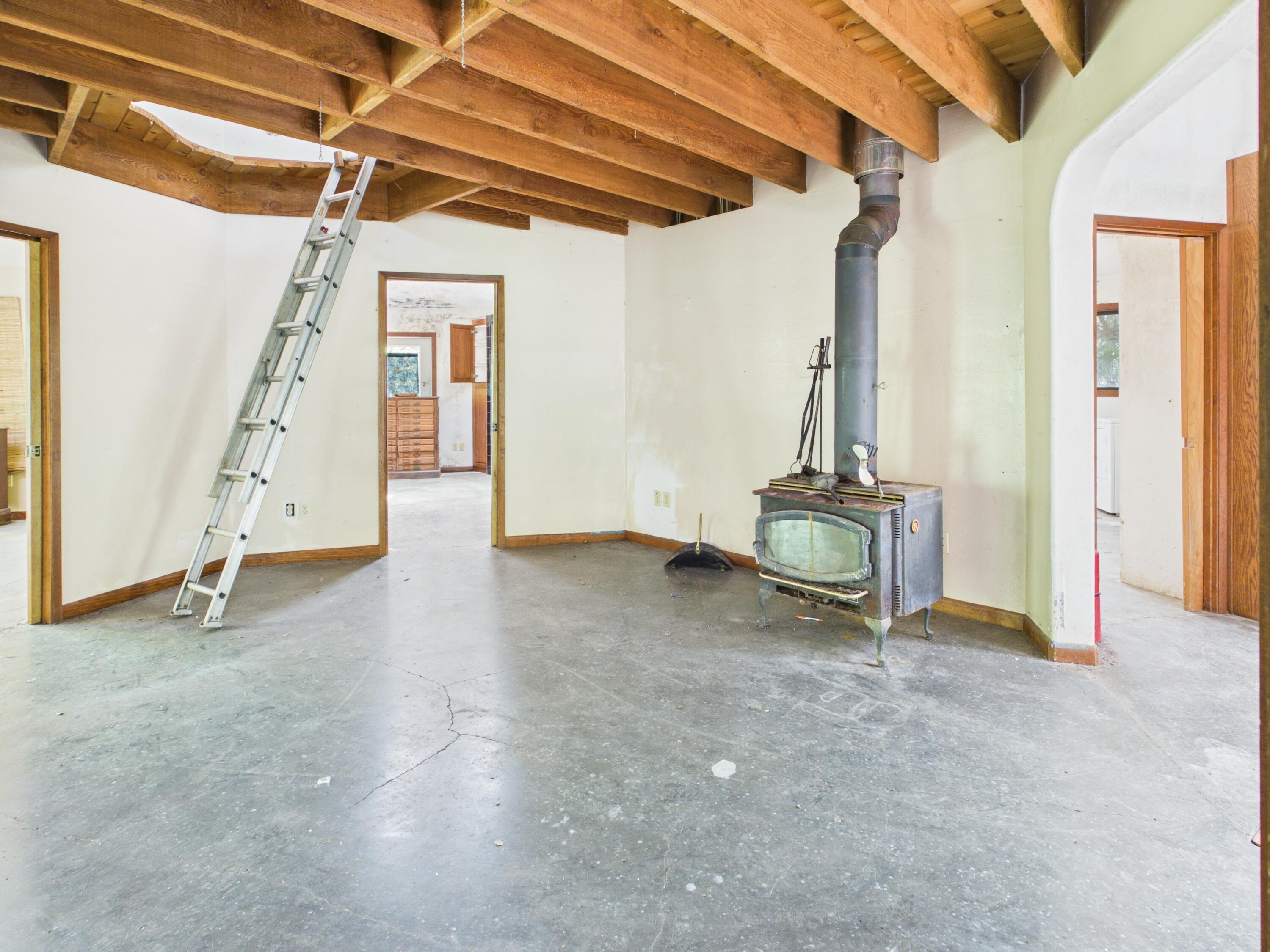 1055 Goodman Ranch Road Garberville, CA 95542 - Photo 13 of 63