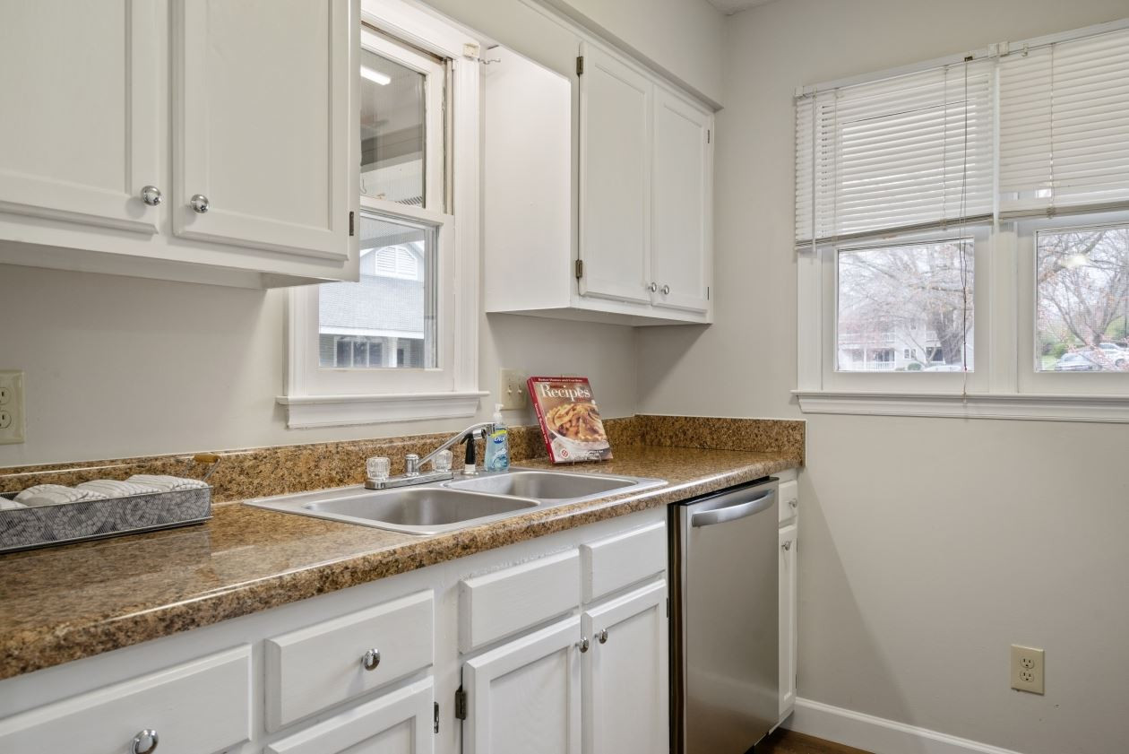 2800 Edridge Court, Unit 202 Raleigh, NC 27607 - Photo 10 of 23 Photo 10