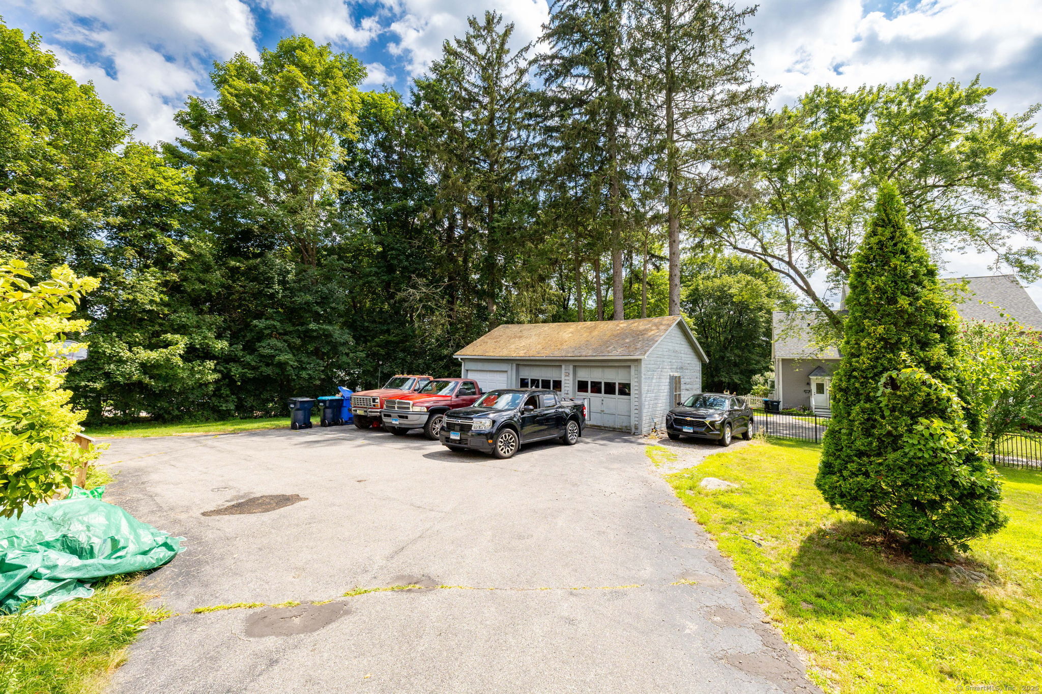 115 Grove Street Putnam, CT 06260 - Photo 7 of 36