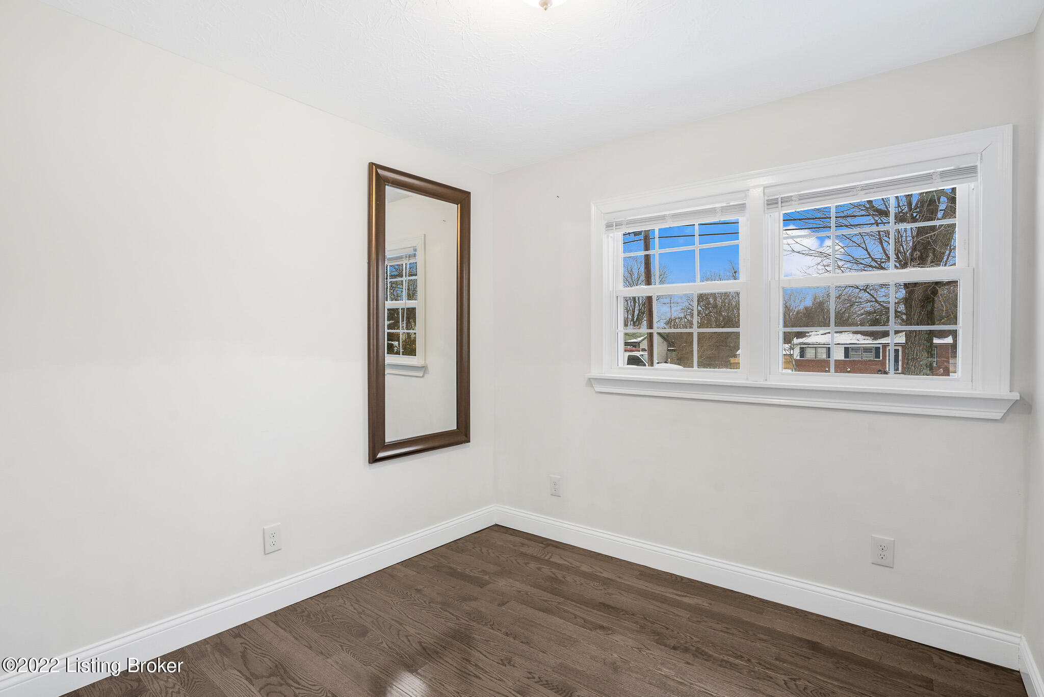 9303 New Maple Road Louisville, KY 40229 - Photo 14 of 28 DSC09790