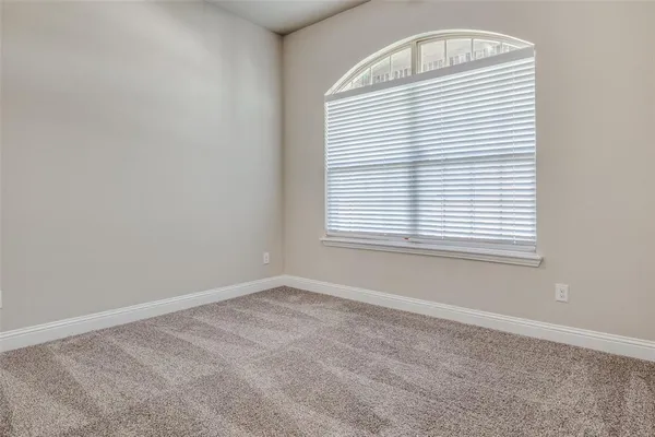 $3,400 | 2511 Linwood Drive, Venus, TX 76084
