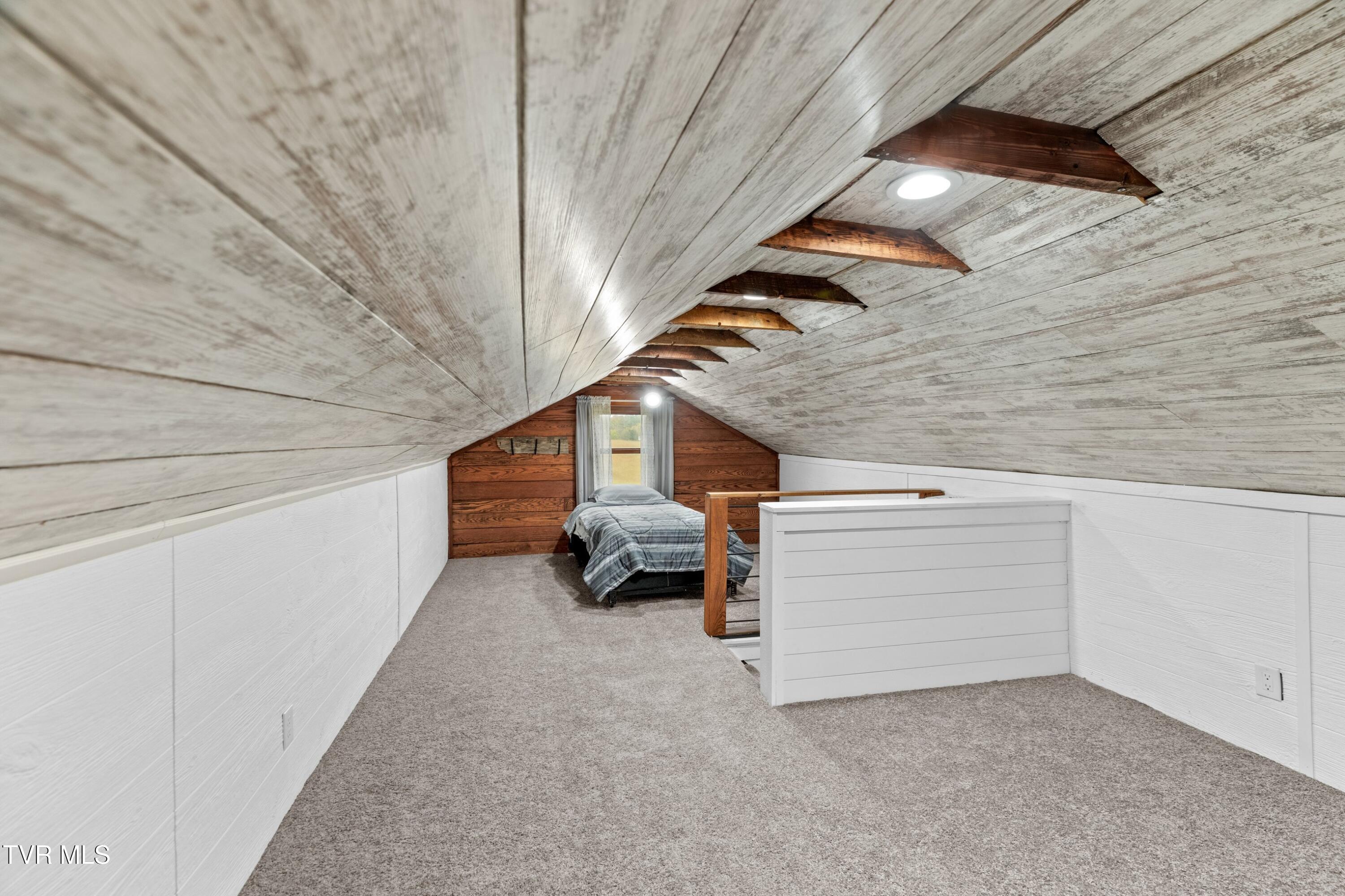 643 Hart Road Dandridge, TN 37725 - Photo 24 of 63 024-643HartRoad-Dandridge-TN-37725-SMALL