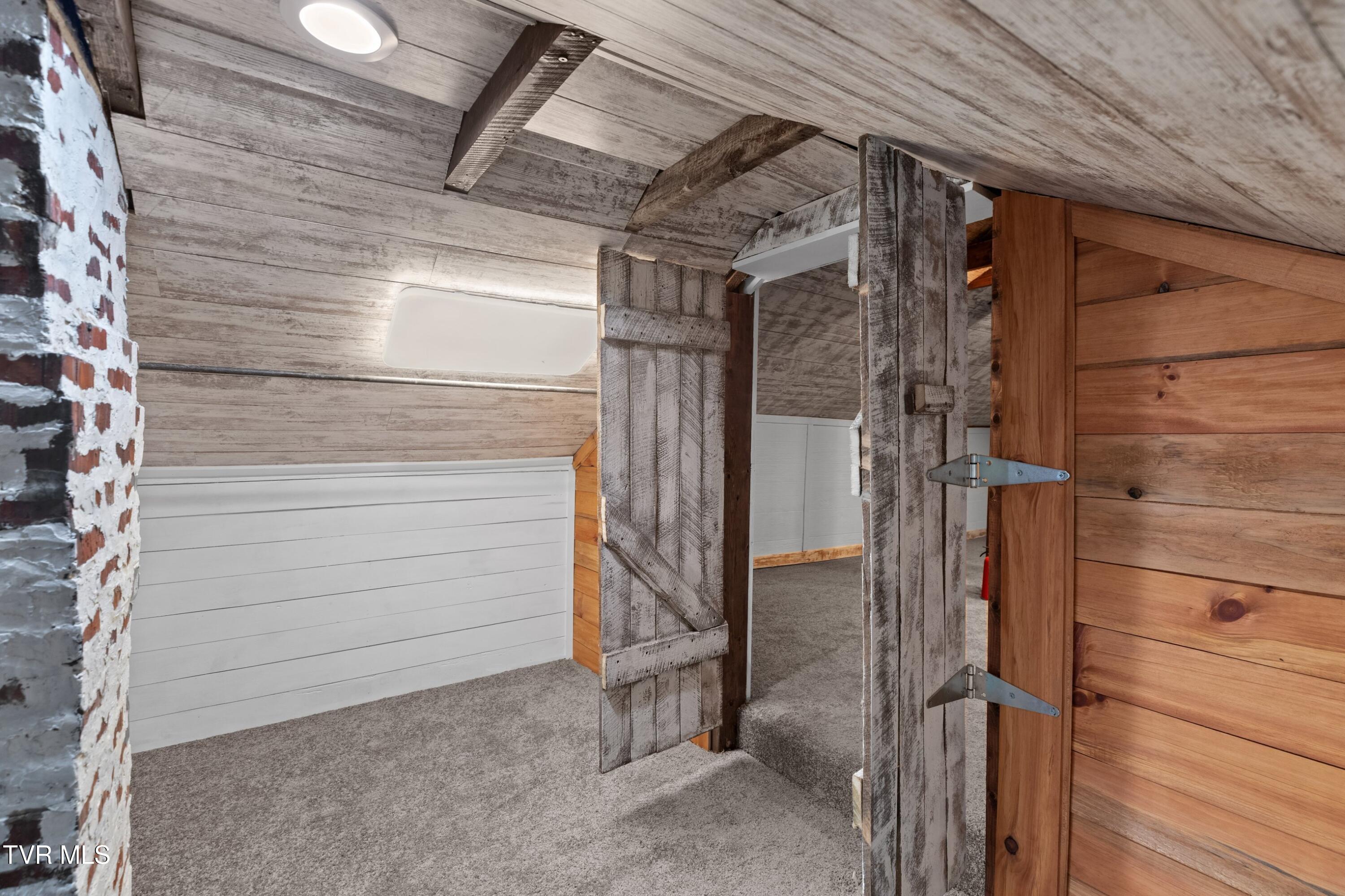 643 Hart Road Dandridge, TN 37725 - Photo 26 of 63 026-643HartRoad-Dandridge-TN-37725-SMALL
