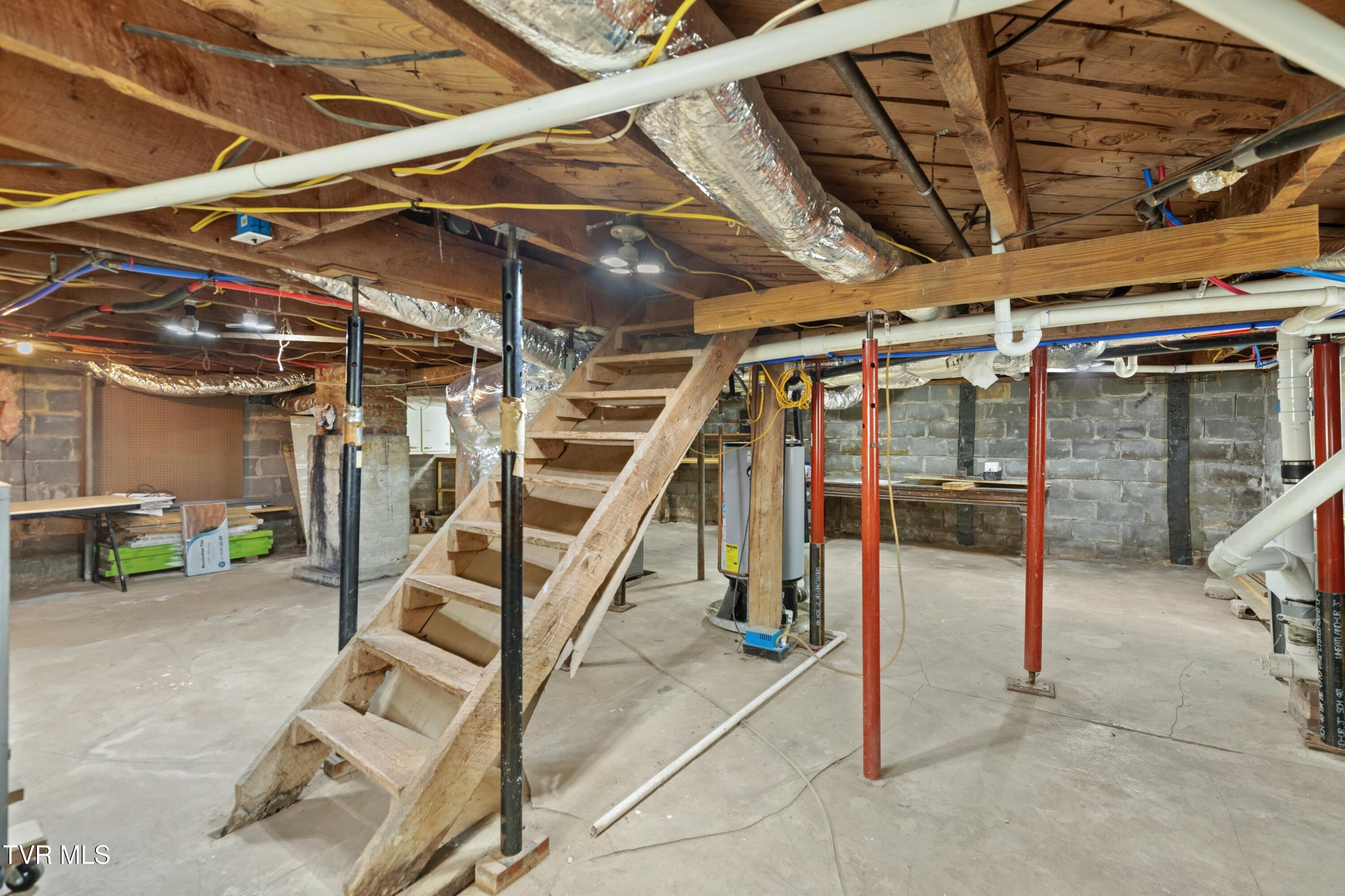 643 Hart Road Dandridge, TN 37725 - Photo 31 of 63 031-643HartRoad-Dandridge-TN-37725-SMALL