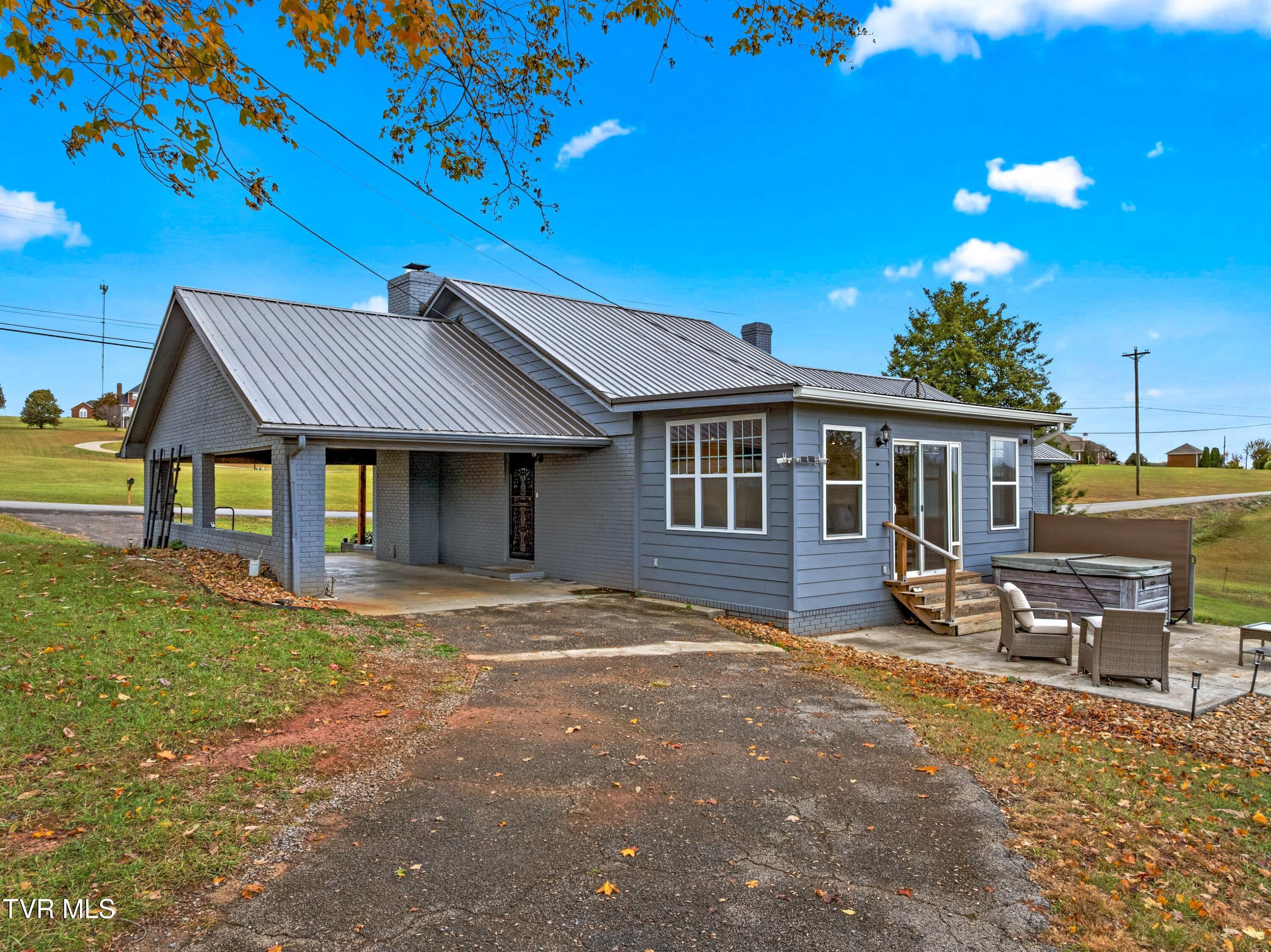 643 Hart Road Dandridge, TN 37725 - Photo 42 of 63 042-643HartRoad-Dandridge-TN-37725-SMALL