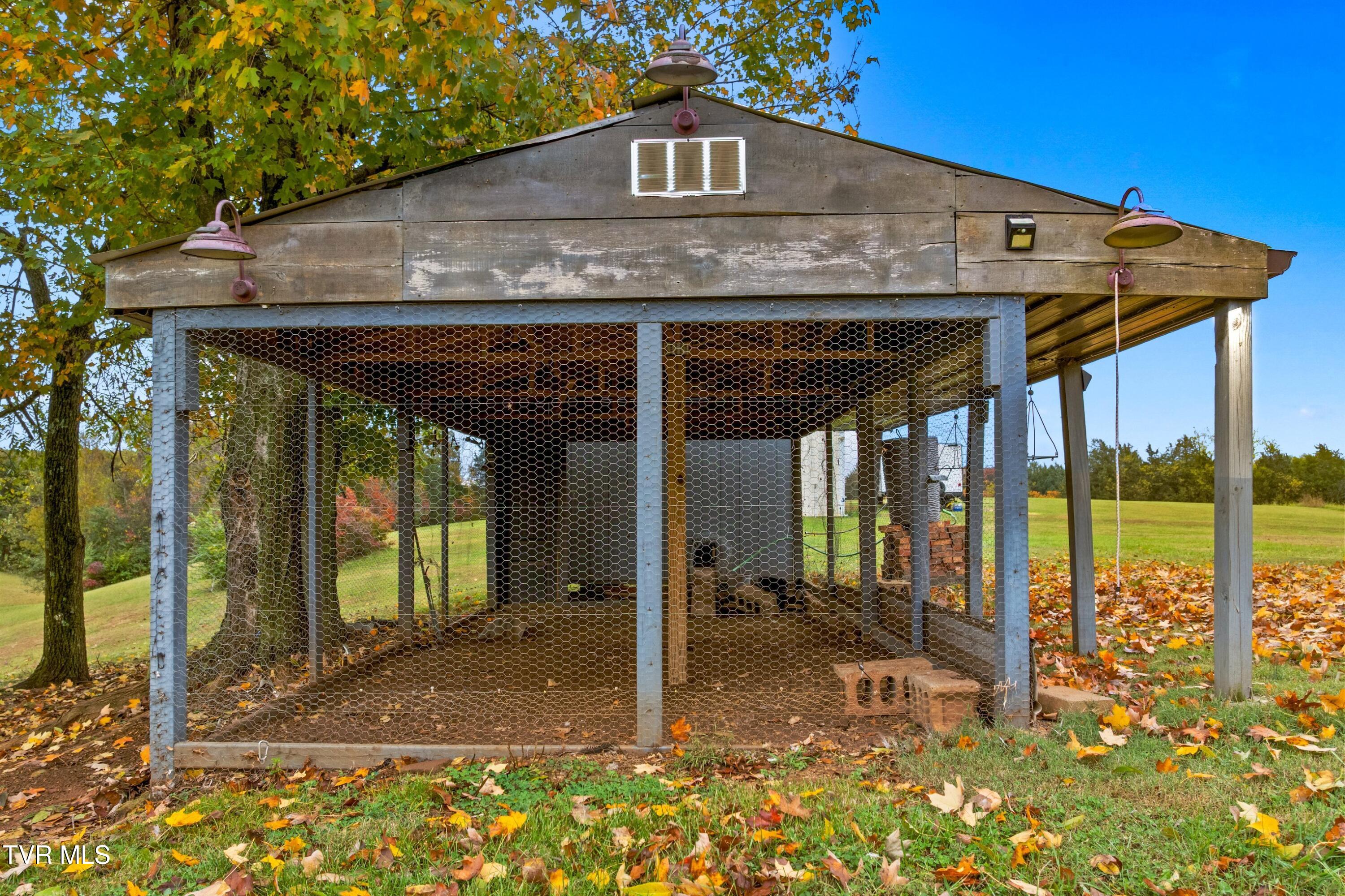 643 Hart Road Dandridge, TN 37725 - Photo 48 of 63 048-643HartRoad-Dandridge-TN-37725-SMALL