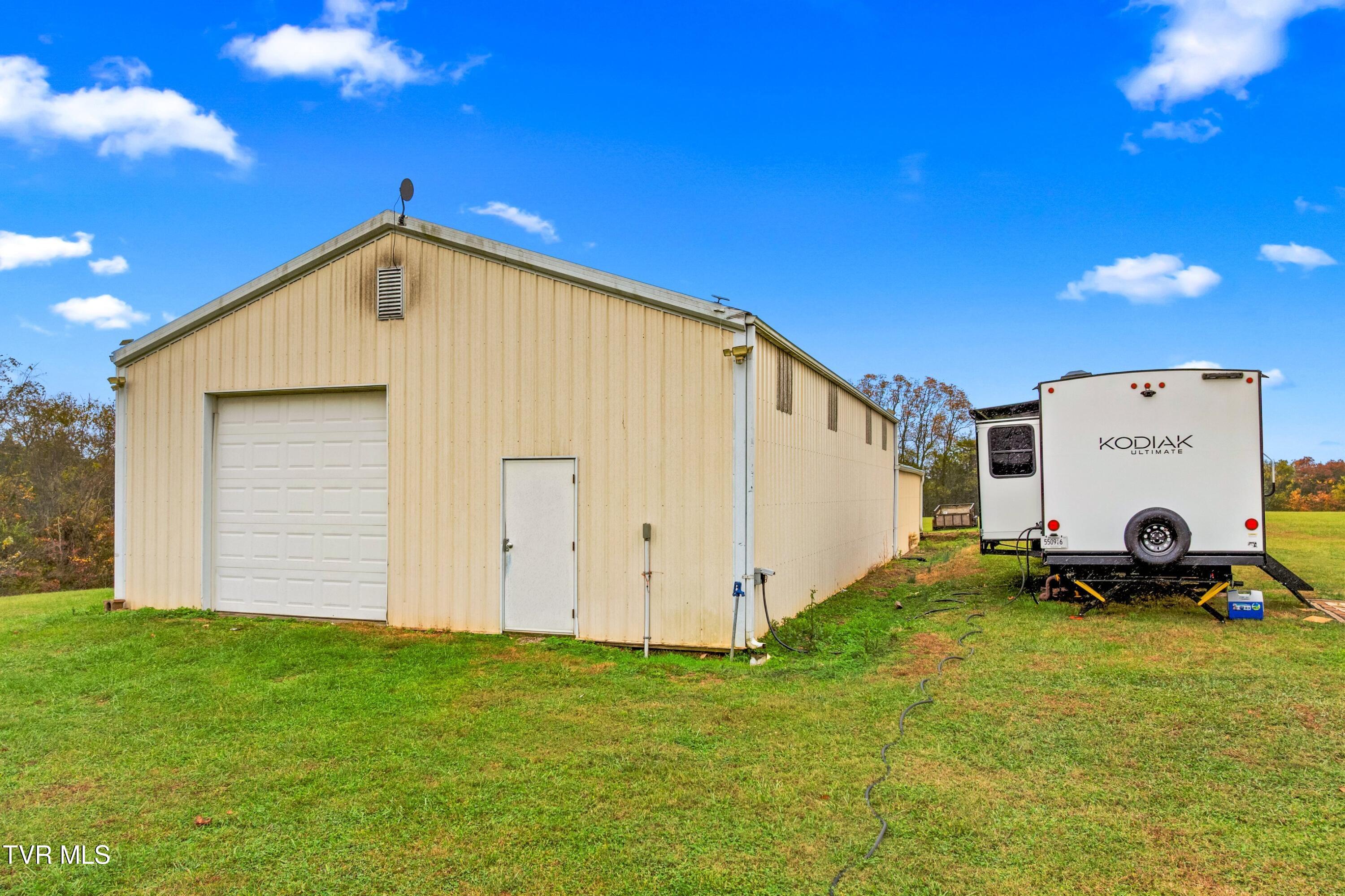643 Hart Road Dandridge, TN 37725 - Photo 50 of 63 050-643HartRoad-Dandridge-TN-37725-SMALL