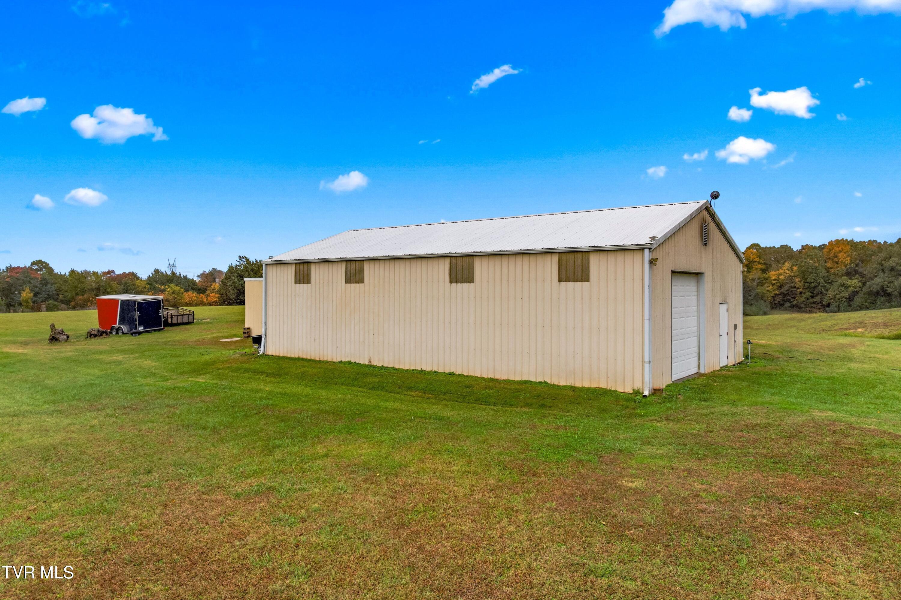 643 Hart Road Dandridge, TN 37725 - Photo 51 of 63 051-643HartRoad-Dandridge-TN-37725-SMALL