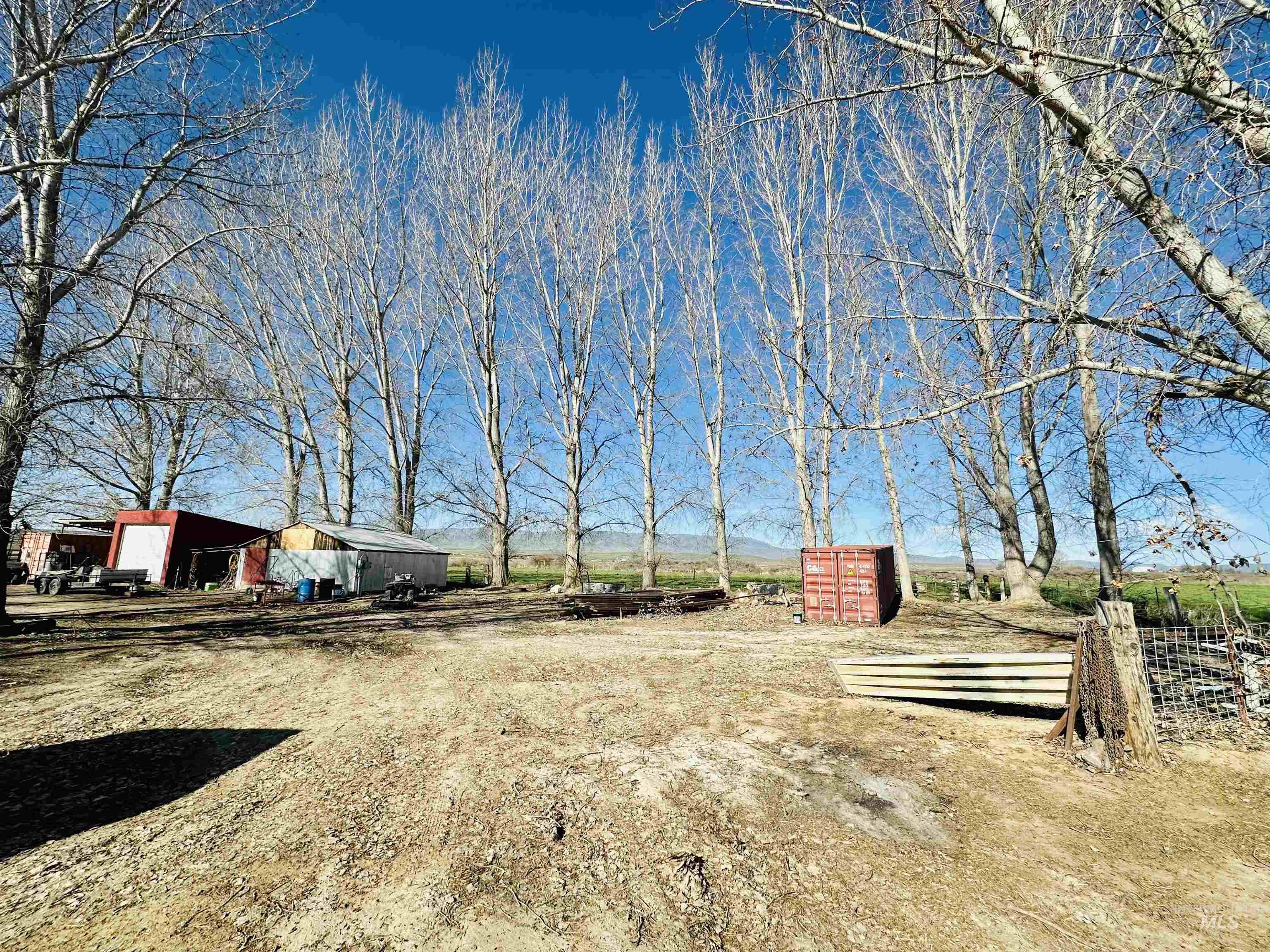 5051 South Rd J Vale, OR 97918 - Photo 38 of 49 View of yard featuring an outbuilding