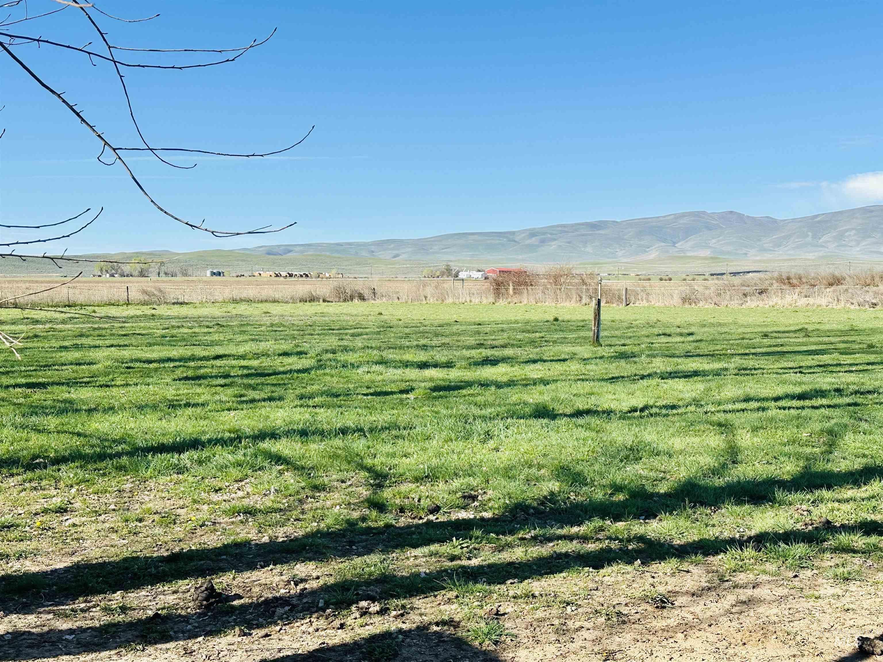 5051 South Rd J Vale, OR 97918 - Photo 44 of 49 View of mountain background with rural landscape