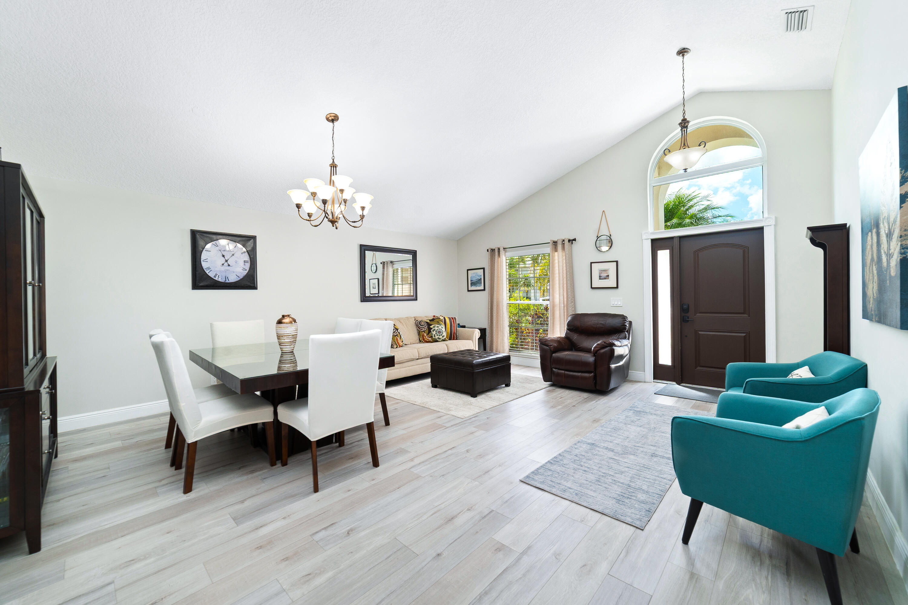 22585 Middletown Drive Boca Raton, FL 33428 - Photo 4 of 33 DSC01405