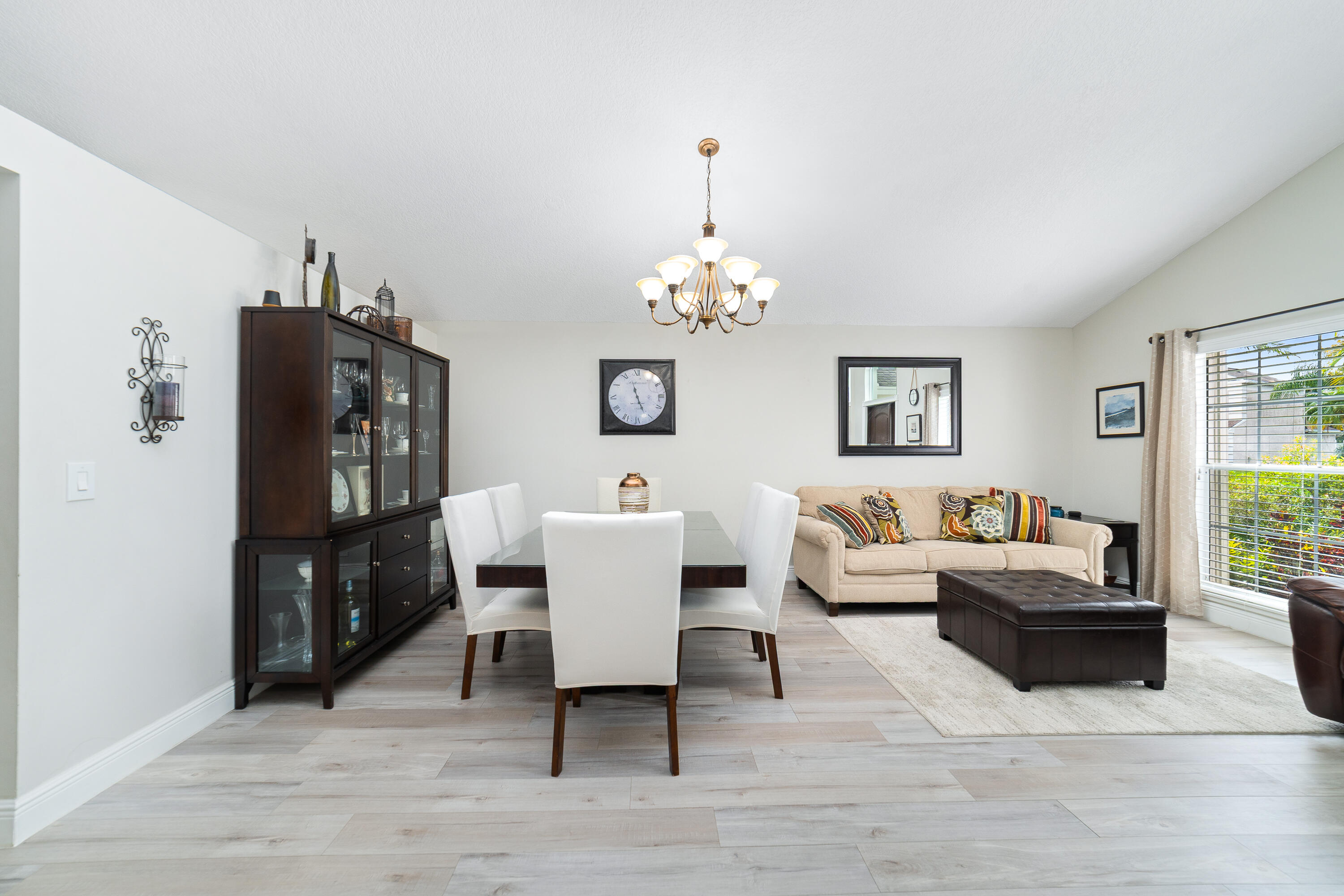 22585 Middletown Drive Boca Raton, FL 33428 - Photo 6 of 33 DSC01409