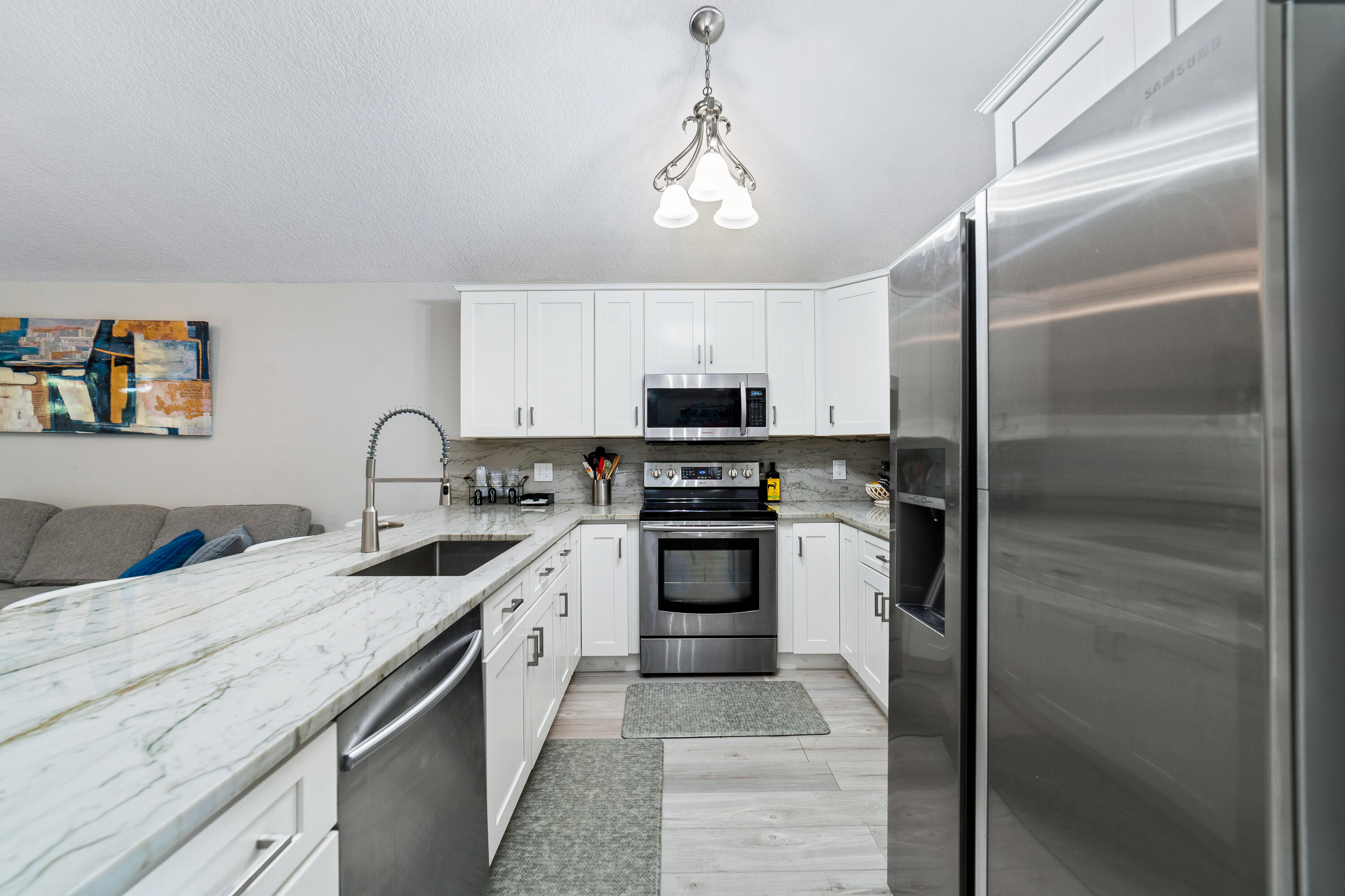 22585 Middletown Drive Boca Raton, FL 33428 - Photo 8 of 33 DSC01422