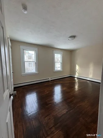 $1,900 | 54 Overlook Avenue, Unit A, New Britain, CT 06053