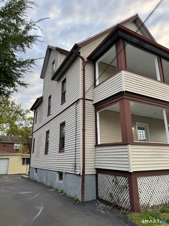 $1,900 | 54 Overlook Avenue, Unit A, New Britain, CT 06053