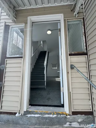 $1,900 | 54 Overlook Avenue, Unit A, New Britain, CT 06053