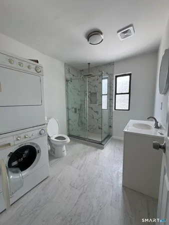 $1,900 | 54 Overlook Avenue, Unit A, New Britain, CT 06053