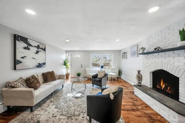 $529,999 | 63 Beech Avenue, Farmingville, NY 11738