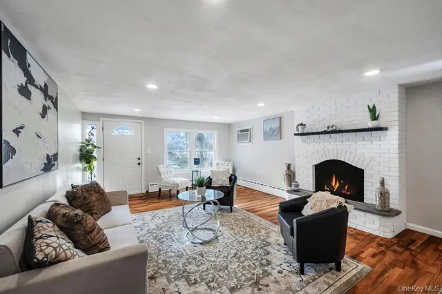 $529,999 | 63 Beech Avenue, Farmingville, NY 11738